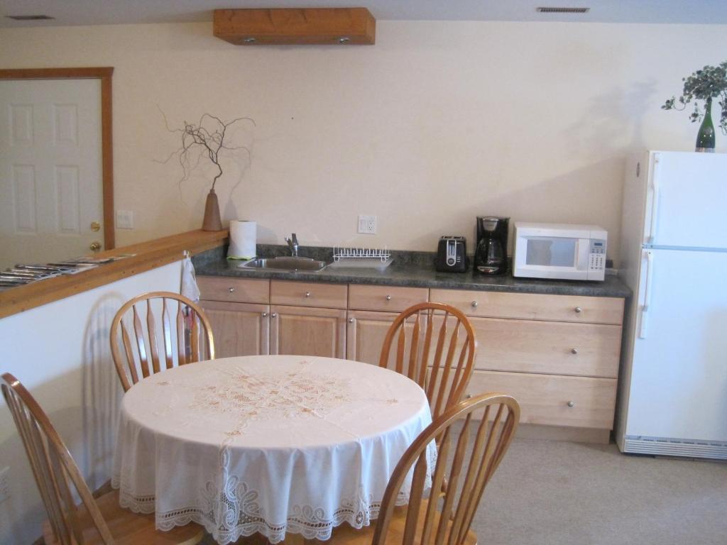 Wild Nature B&B Kelowna Kamer foto