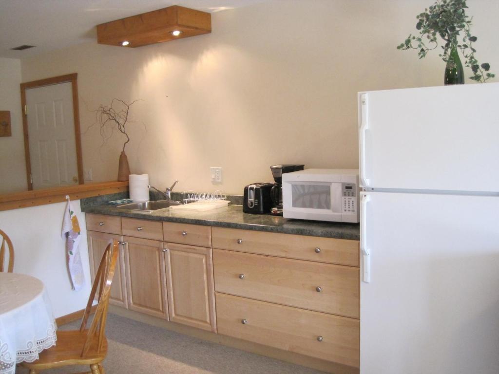 Wild Nature B&B Kelowna Kamer foto